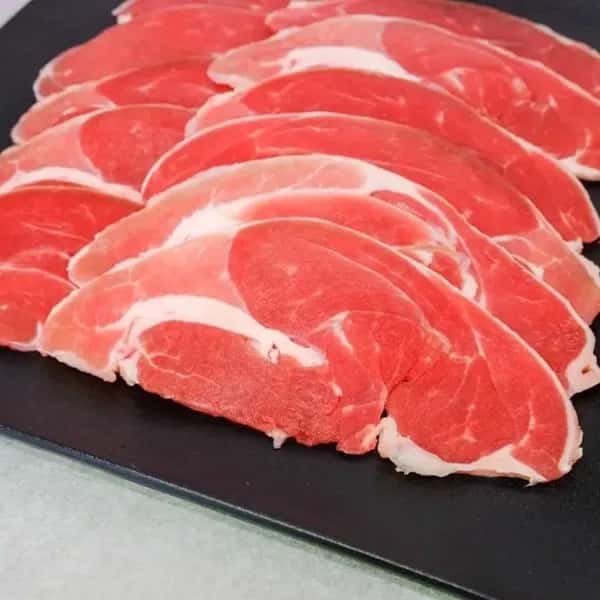 阿蘇の草原育ち＜羊肉スライス＞臭みが少なく食べやすい希少な国産羊肉！焼肉・炒め物・煮込みに幅広く活躍