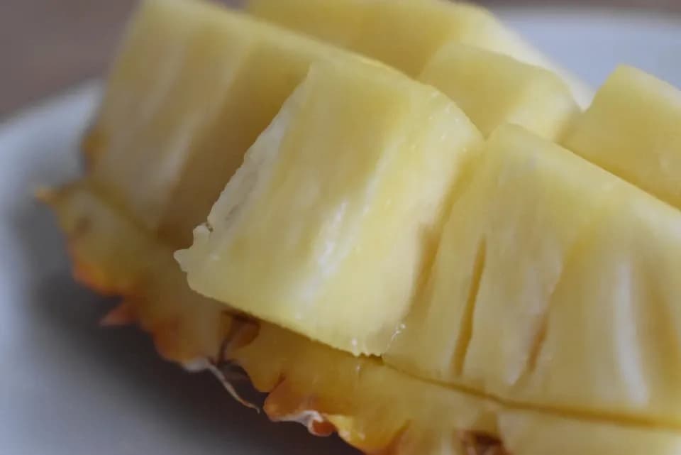 甘み際立つシャクシャク食感＜サンドルチェ＞沖縄で有機JAS認証の完熟果実
