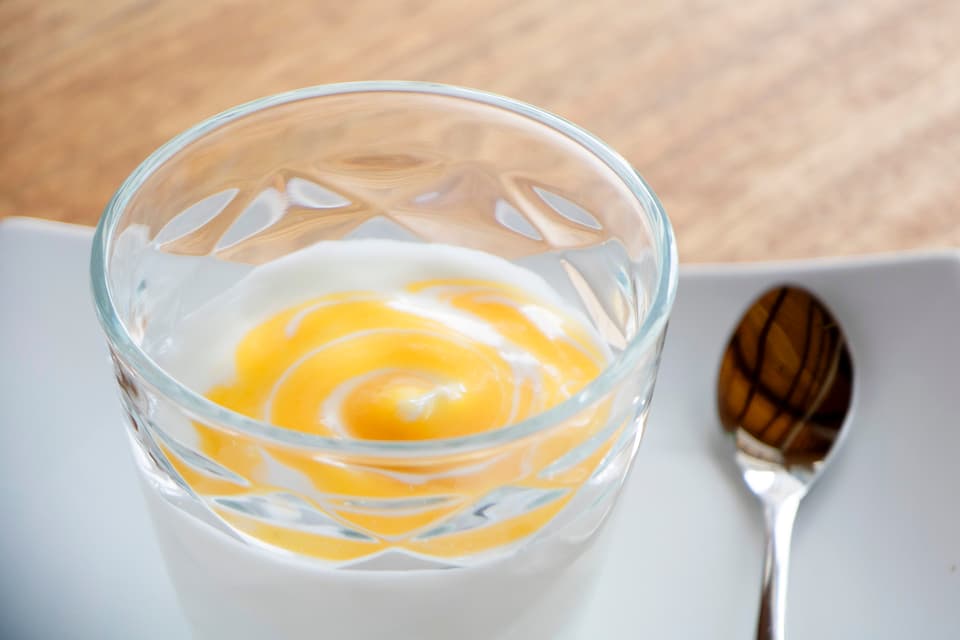 ＜おうちでパリのカフェ気分が味わえるレモンカード＞広島県産農薬不使用レモンと国産バターで作った毎日食べたいレモンバター