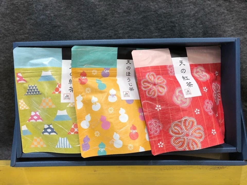 紅茶と緑茶とほうじ茶の３種ティーバック和柄ギフト  [無農薬・無化学肥料栽培]
