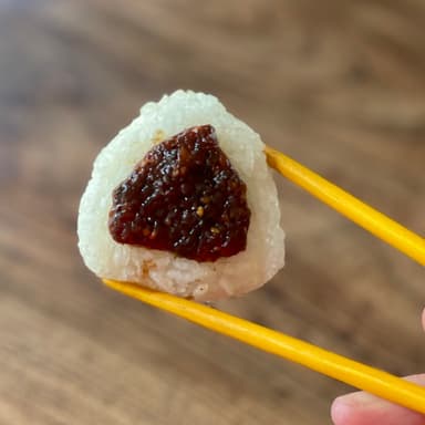 バルヤンナイクのおかず味噌で焼きおにぎり