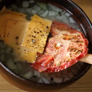 ドライトマトとチーズのお味噌汁