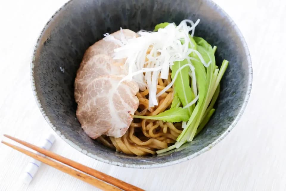 【特選ギフト】しぇんろん名物！油そばギフトセット自家製調味ラー油ふりふり付き