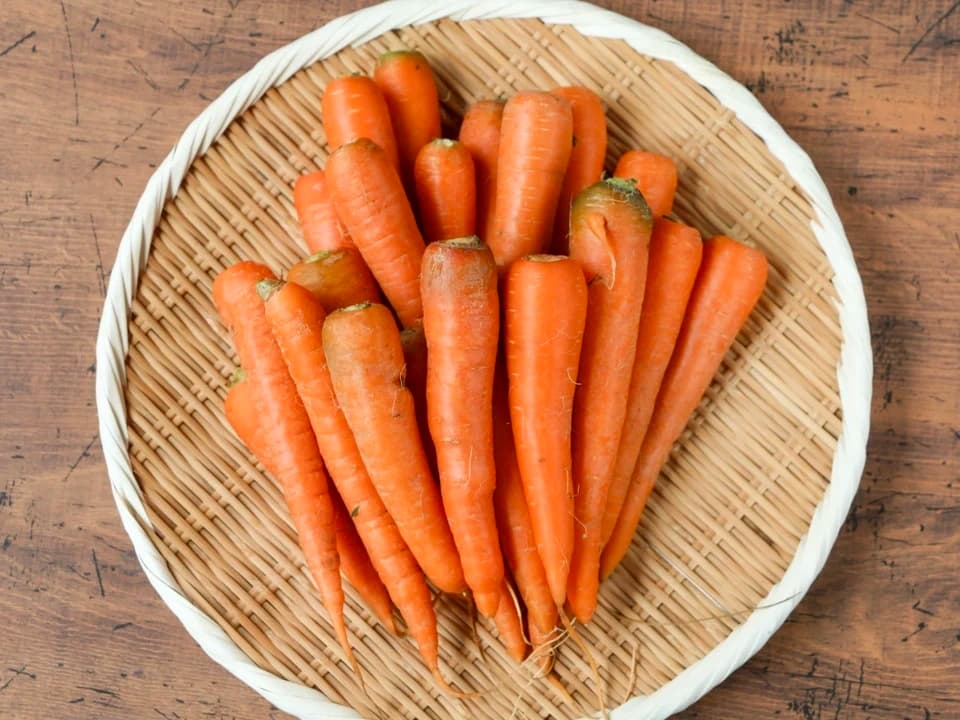 固定種にこだわった甘みの強い＜人参＞農薬・化学肥料・動物性肥料不使用