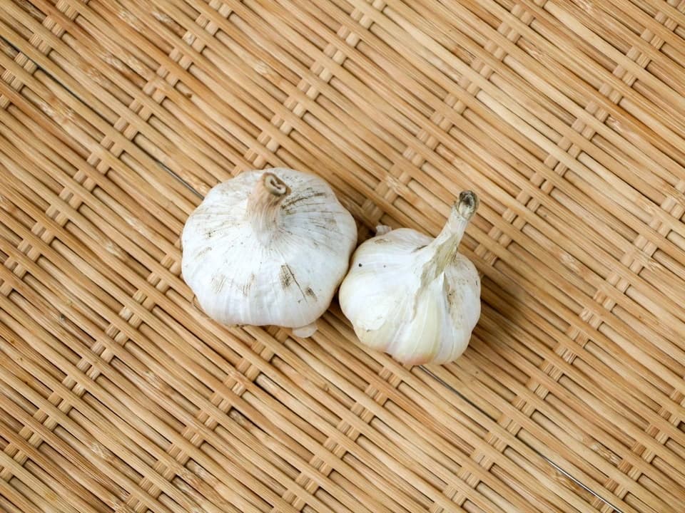農薬・化学肥料不使用＜にんにく＞緑肥や米糠で土から育てたおいしさ