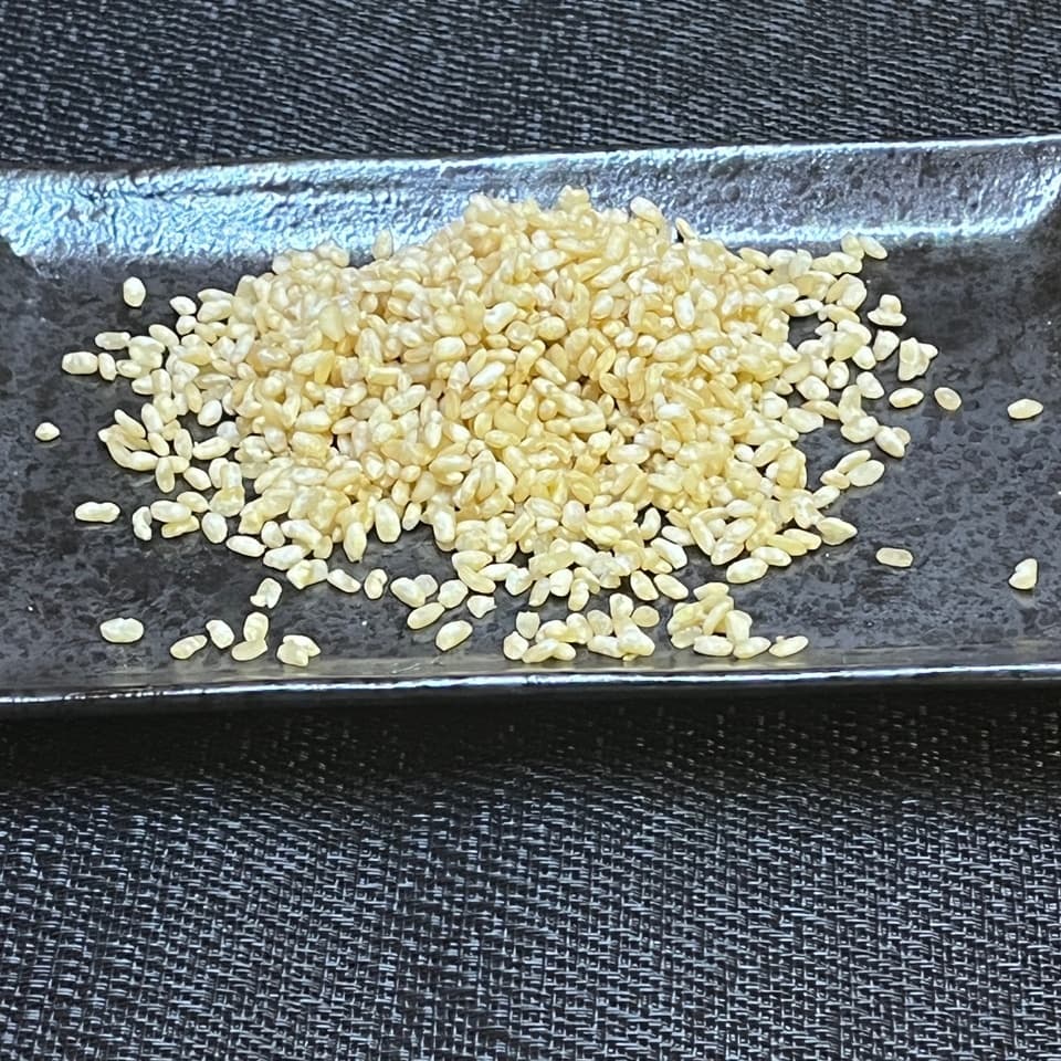 玄米麹で作る＜玄米塩麹 玄＞自然栽培米の玄米麹を使用したお米の風味が香る