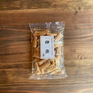 玄米揚げ餅（おかき）　100ｇ　「神楽　かぐら」化学調味料・保存料無添加