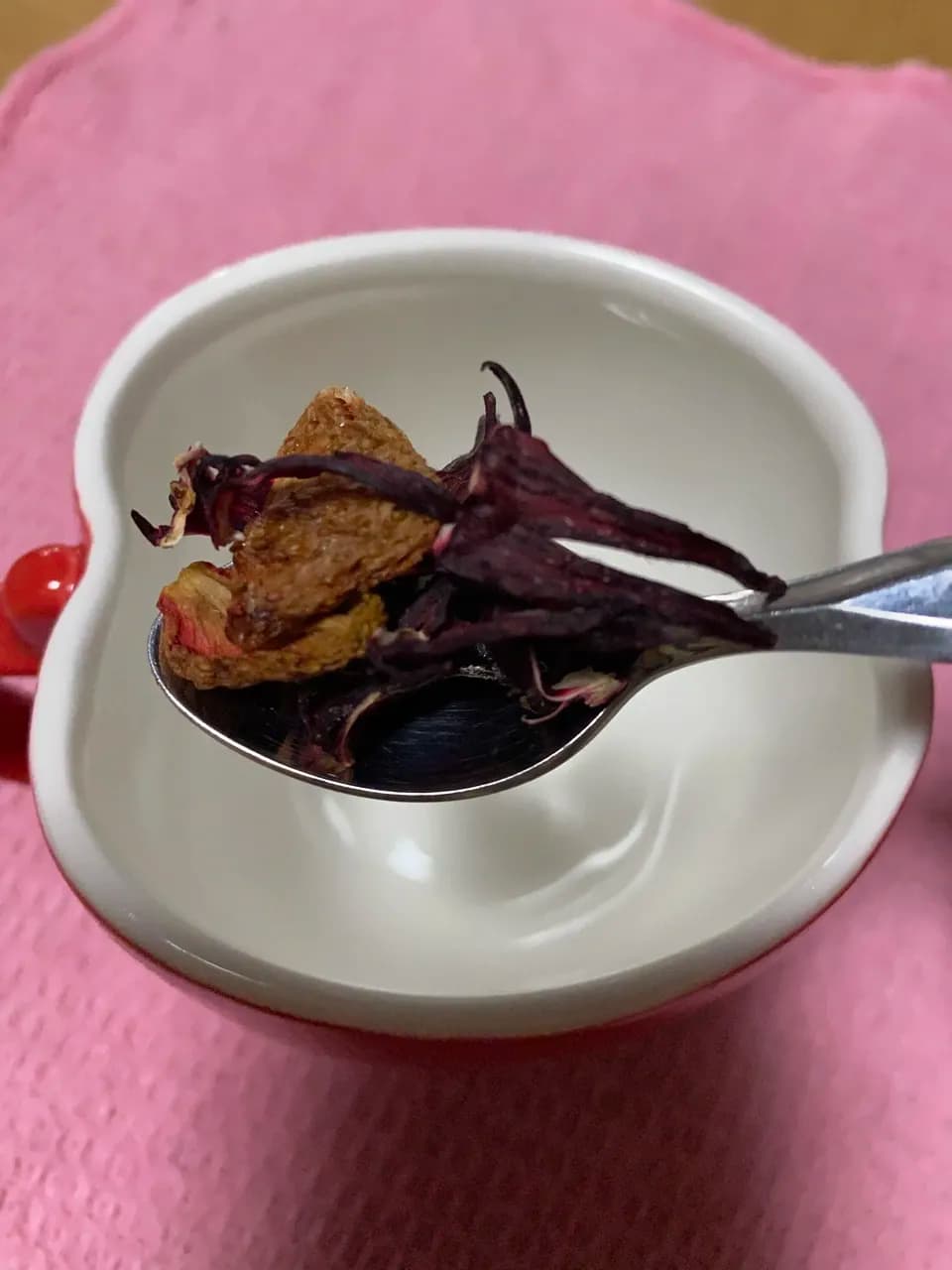 農薬・肥料不使用　苺とローゼルのお茶