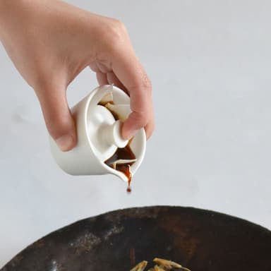 自宅で手軽に作れる本格醤油「育てる醤油」の作り方