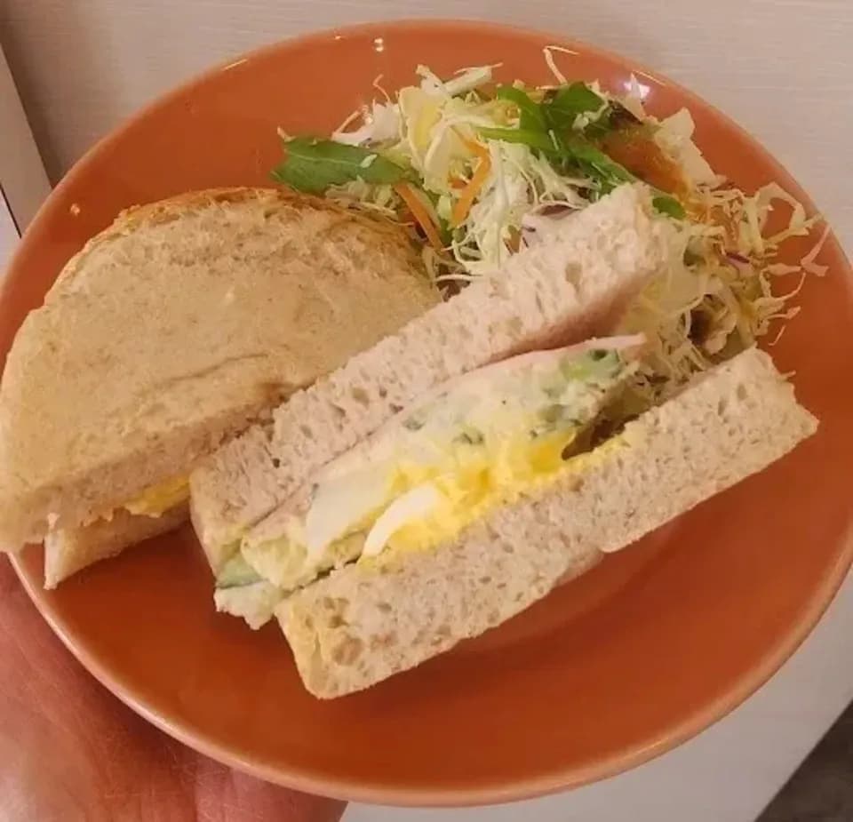 国産小麦の石窯パン＜おまかせセット＞カンパーニュ・全粒食パン・北欧シナモンロールなど詰め合わせ