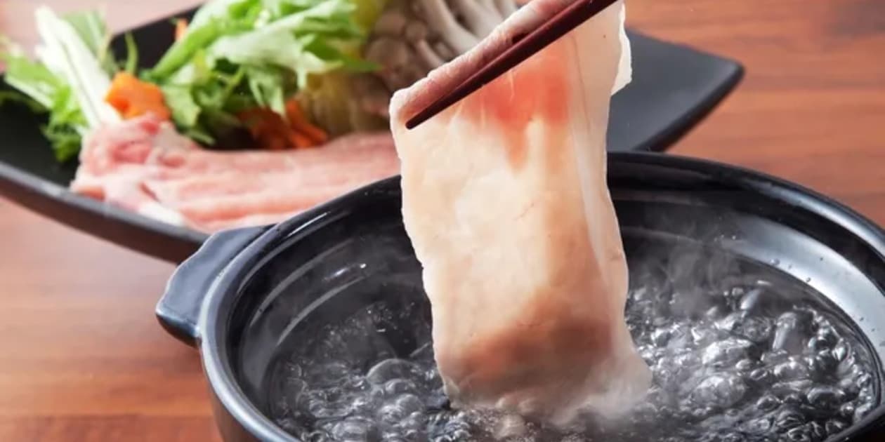 熟成肉の鏡山牧場ロゴ