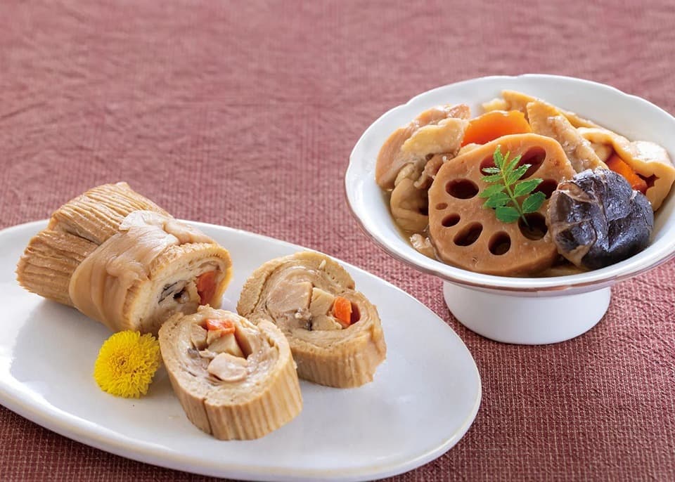 金沢伝統の郷土料理〈加賀じぶ煮とすだれ麩のじぶ煮巻〉昔ながらの丸大豆醤油と本みりんで仕上げた安心惣菜詰め合わせ