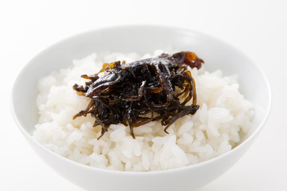 食品添加物不使用で安心ごはんのお共〈やさしい味に仕上げたおにぎりの心・昆布佃煮〉たらこ昆布・かつお昆布・しいたけ昆布・ごま昆布