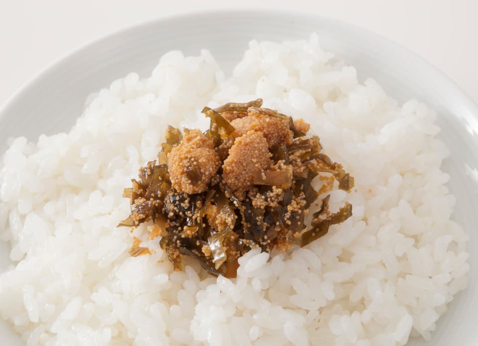食品添加物不使用で安心ごはんのお共〈やさしい味に仕上げたおにぎりの心・昆布佃煮〉たらこ昆布・かつお昆布・しいたけ昆布・ごま昆布