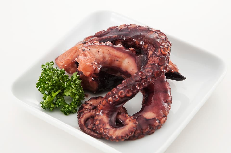能登の希少な真だこのそうざい〈能登だこやわらか煮〉やわらかく、やさしい味に仕上げたお惣菜