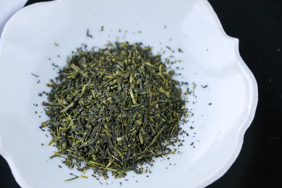 深い味わいの中に苦み広がる深蒸し茶＜潤＞無農薬・無化学肥料栽培茶