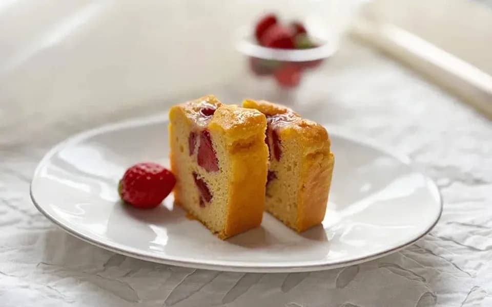 ＊販売期間終了＊グレインフリーケーキブレッド【苺】穀物・小麦・米粉・白砂糖・乳製品不使用