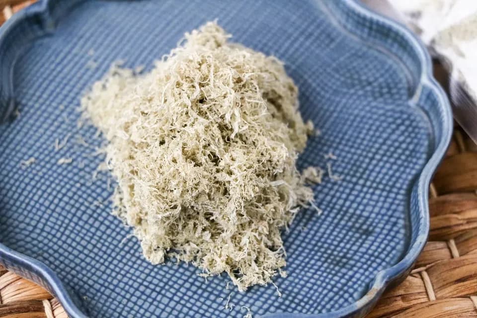 無添加・北海道産の根昆布入とろろ昆布