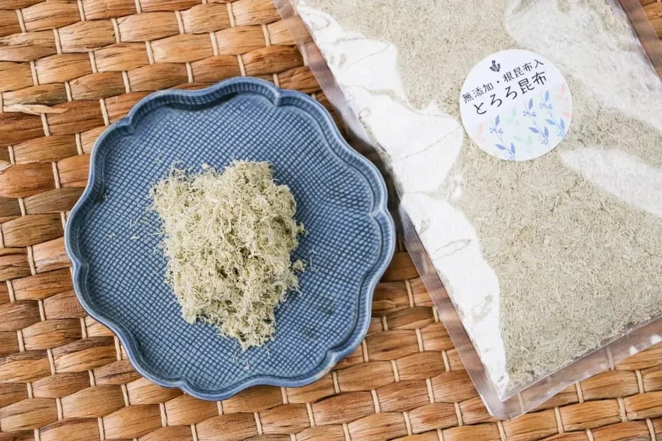 無添加・北海道産の根昆布入とろろ昆布
