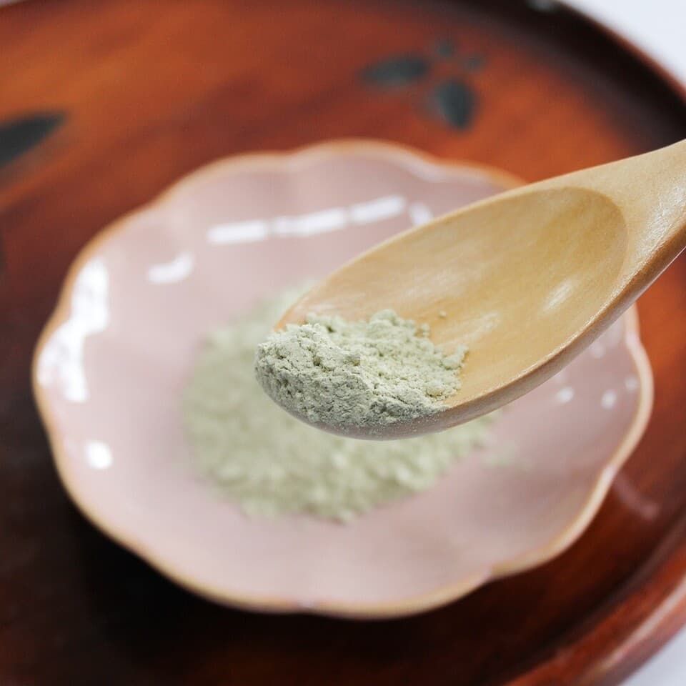 ～自然の旨み調味料～北海道産根昆布で作った根昆布粉末 (昆布茶と同じようにお料理にお使い下さい)