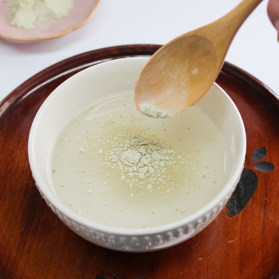 ～自然の旨み調味料～北海道産根昆布で作った根昆布粉末 (昆布茶と同じようにお料理にお使い下さい)