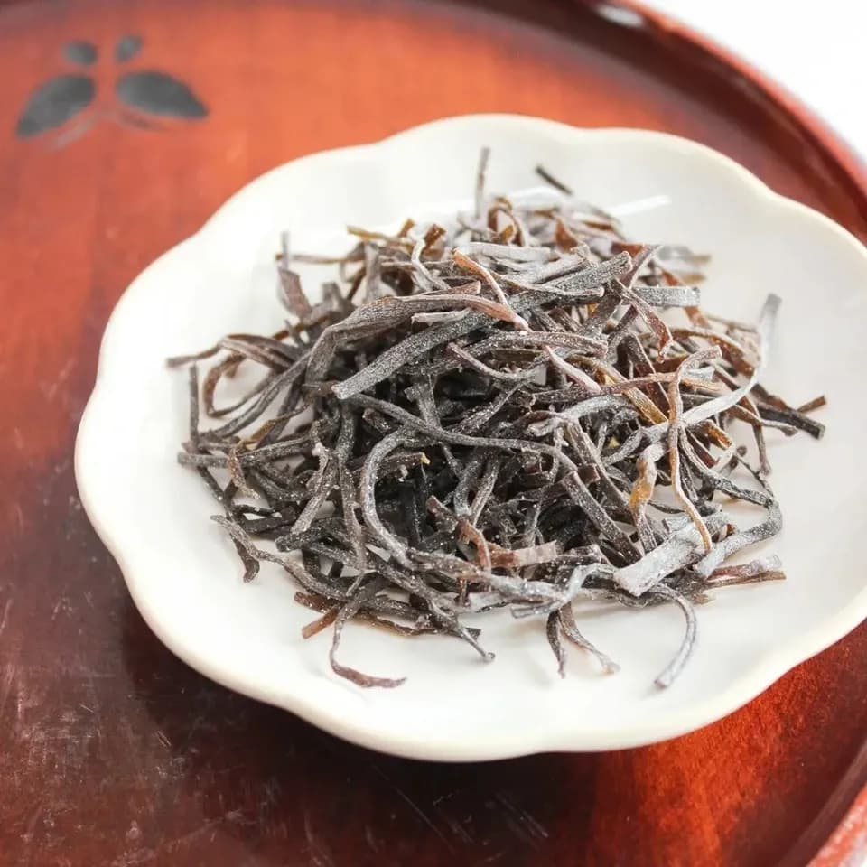 【体に優しい無添加の塩昆布】楽しい3種食べ比べセット〜北海道産天然真昆布使用〜