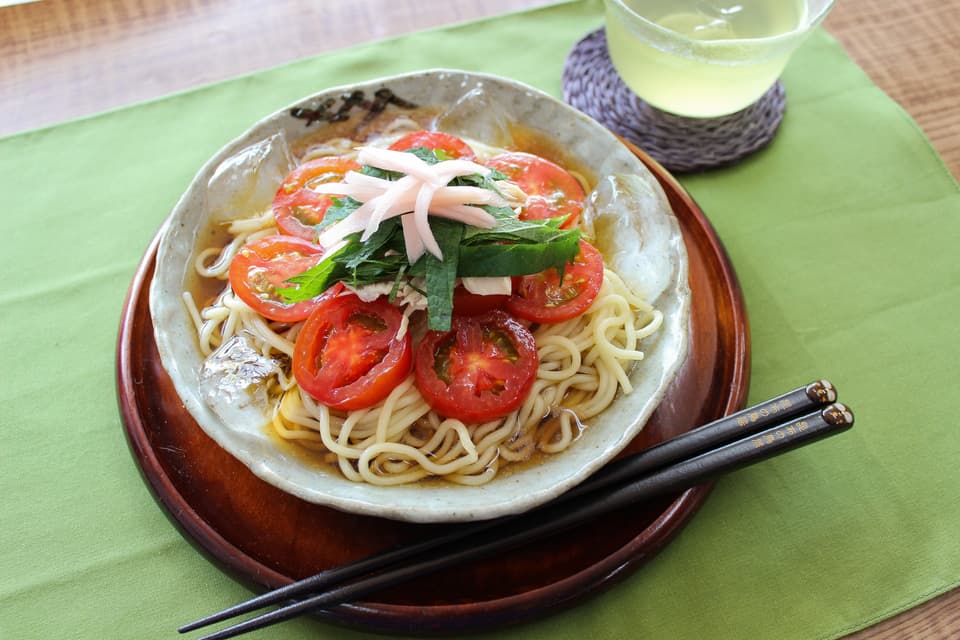 美容と健康に効く！昆布とトマトの冷やし中華