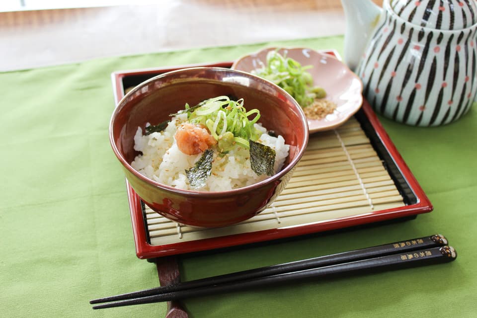 昆布だしで食べる、さっぱり梅茶漬け