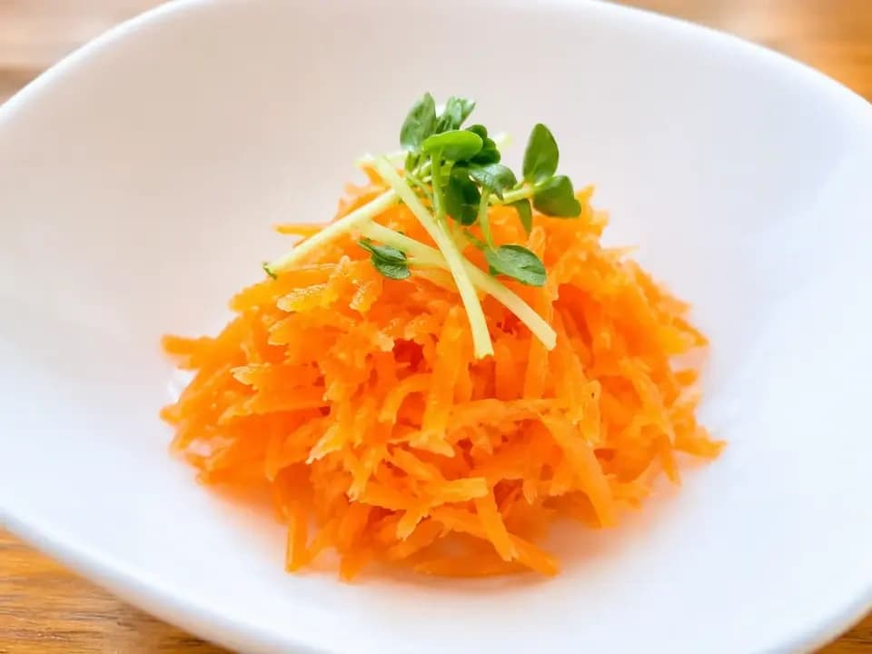 やさしい国産にんじんピクルス。シンプルな材料だからこそ、おいしい。