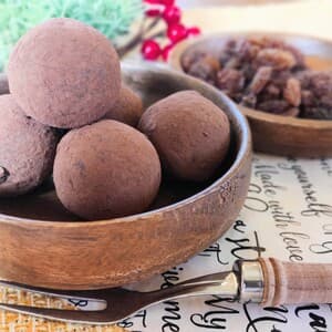 罪悪感ゼロなのに濃厚。無添加レーズンの濃厚トリュフカカオ(黒潮町産天日塩使用)＜無添加・グルテンフリー・砂糖不使用＞