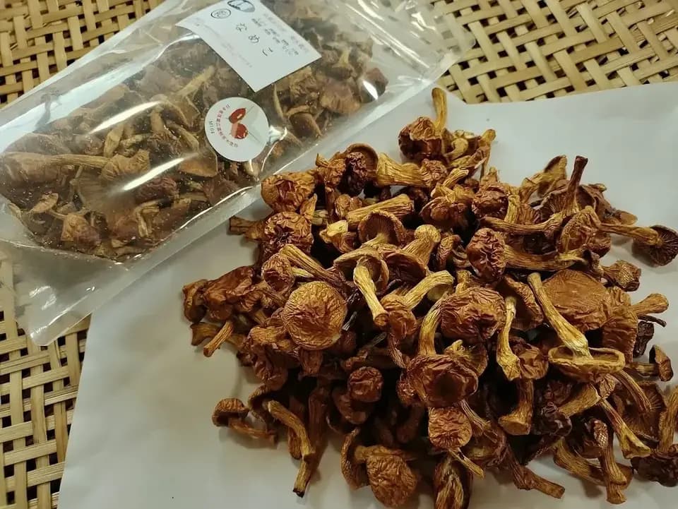 菌床栽培・農薬不使用【乾燥なめこ】旨み凝縮で味噌汁や煮物に最適
