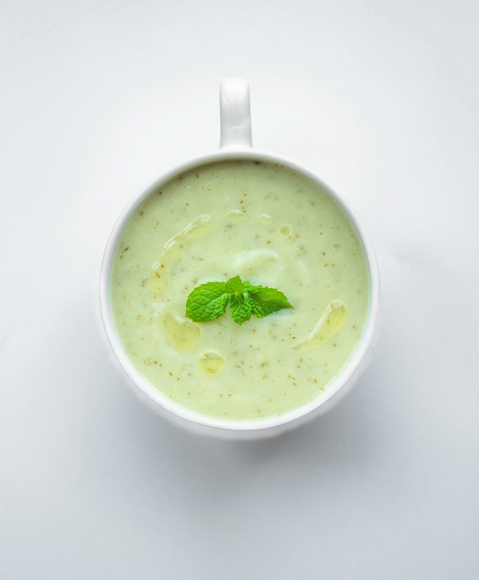 【野菜が美味ければポタージュも美味い！】ミントが香る、きゅうりと塩麹のギリシャ風冷製発酵ポタージュ