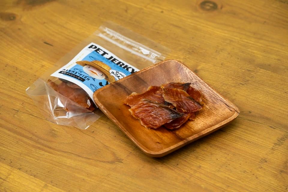 犬・猫ペット用＜天然魚のジャーキー＞ヒューマングレードの新鮮な福岡玄界灘の活魚を乾燥