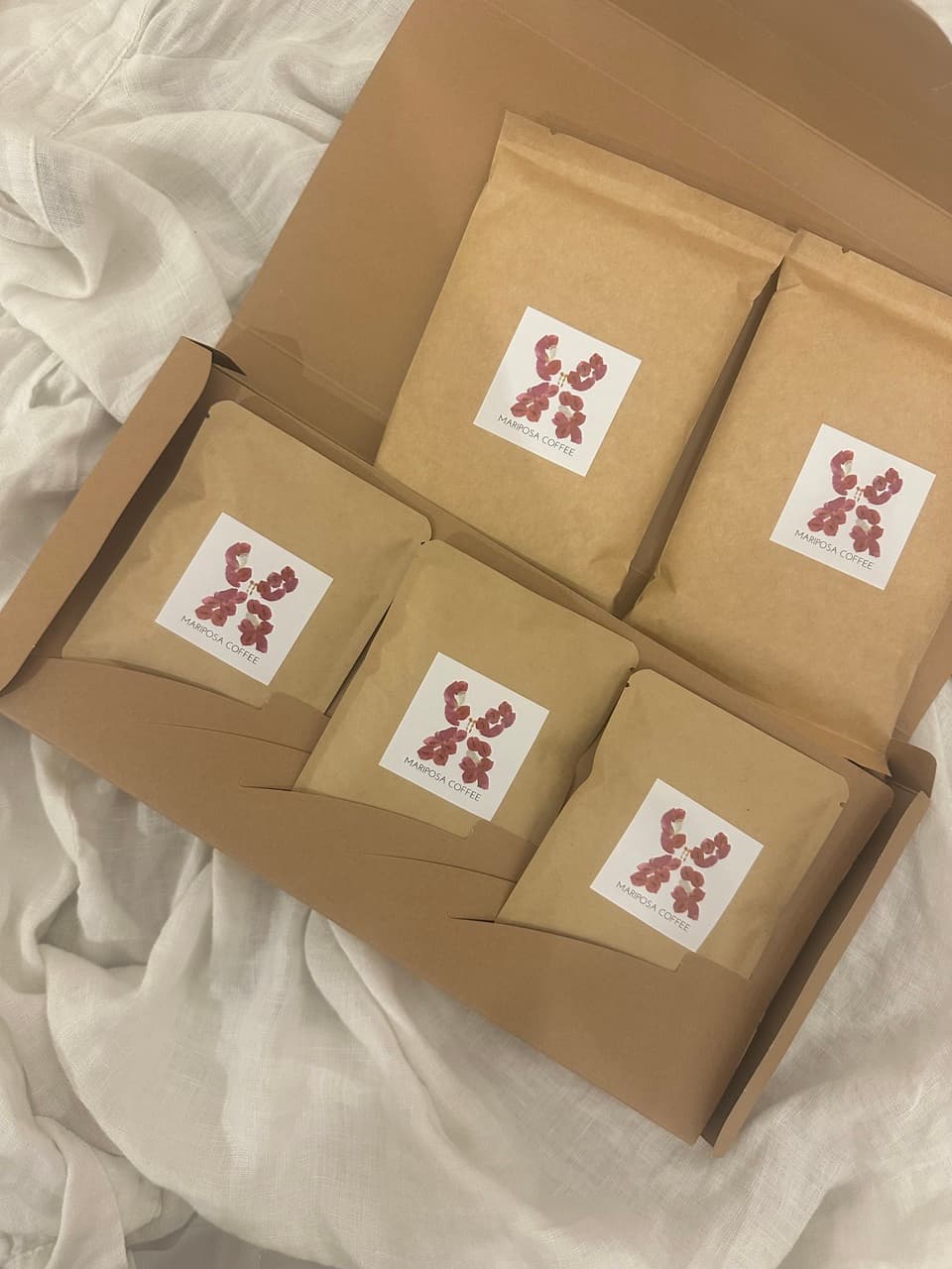 (メール便対応 のし対応箱入りGIFT)フェアトレード&有機栽培 50度お湯洗いのコーヒー(コーヒー100g×2種＋ドリップバック3つ)