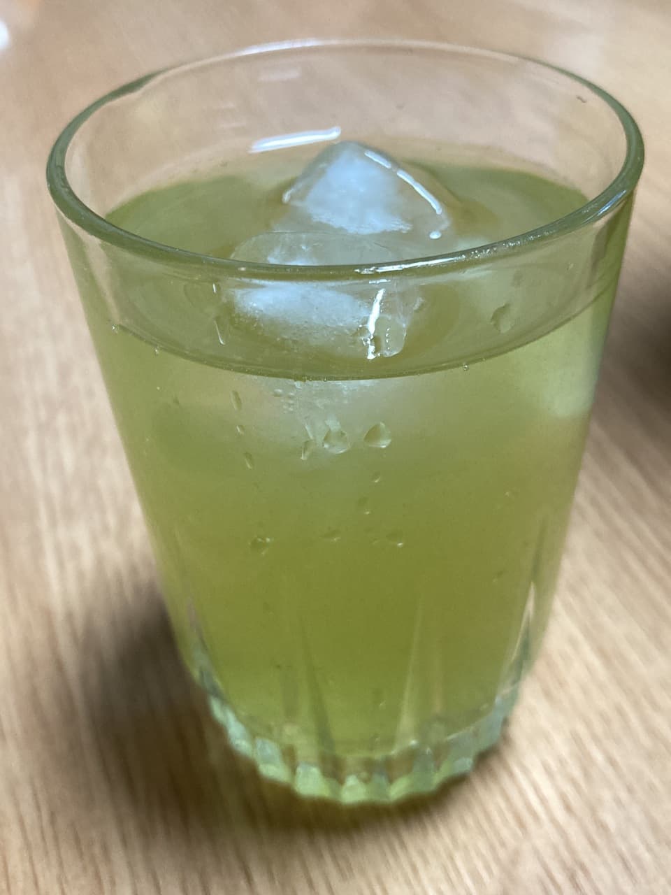 玄米茶飲み比べセット、抹茶入り玄米茶と玉露玄米茶と、農薬不使用茶と有機玄米。