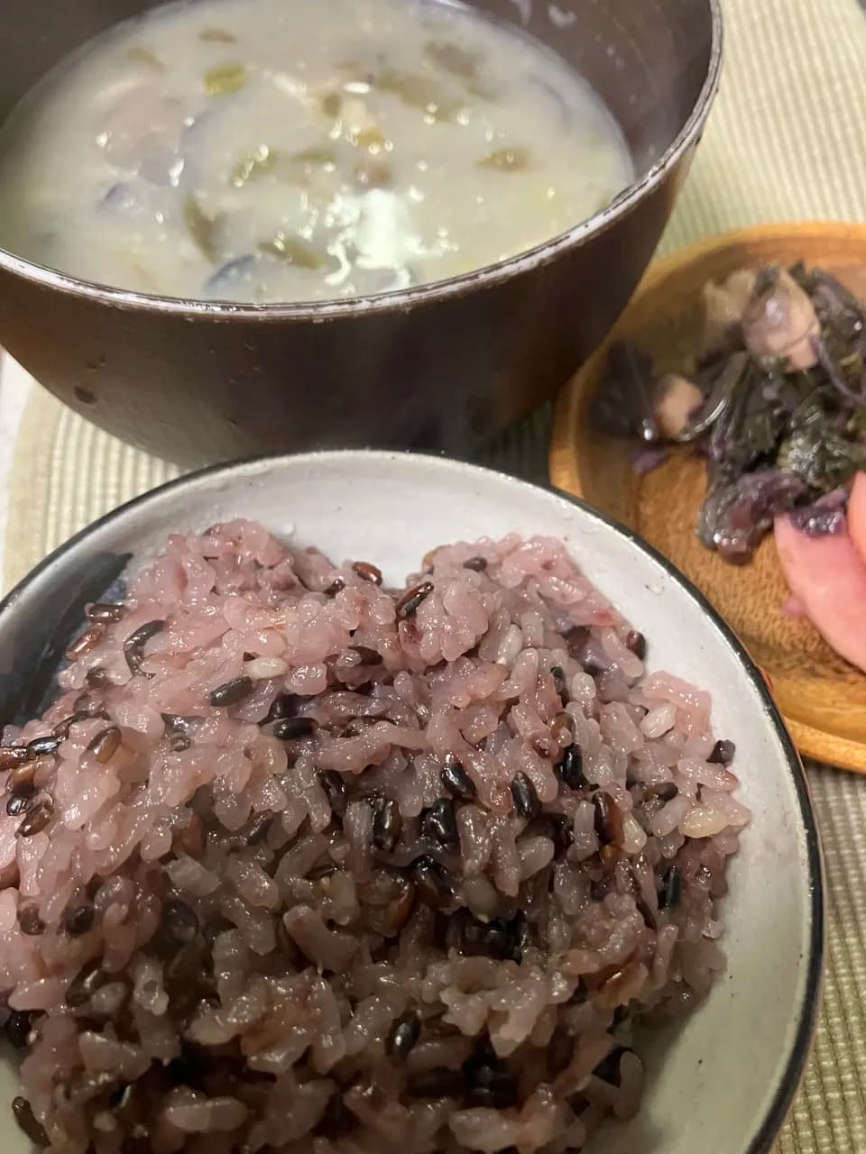 農薬・肥料不使用の自然栽培米＜紫黒米（くろ米）＞ハザがけ天日干し