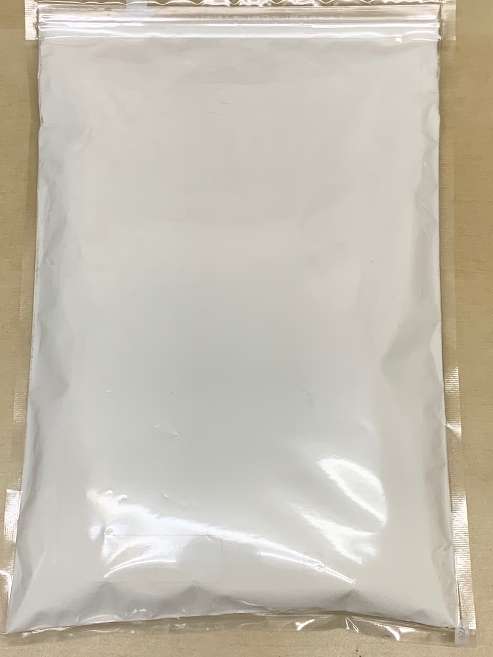 自然栽培米の米粉【900g】使いやすいチャック付きの袋でお届けします。