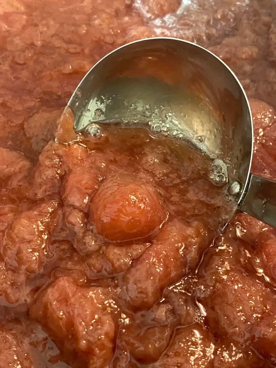 保存料・着色料無添加の手作りいちごジャム＜紅い雫＞完熟果肉たっぷり贅沢仕立て