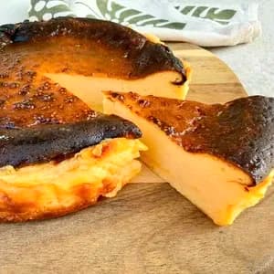 添加物無添加＆グルテンフリー＜バスクチーズケーキ＞玉名牧場グラスフェッドジャージーミルクたっぷりの口コミ・レビュー(堀井さん)