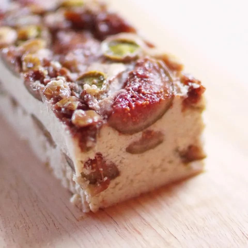 自然をたべる 麹チーズケーキ（たっぷりいちじく）4~6人用（グルテンフリー）