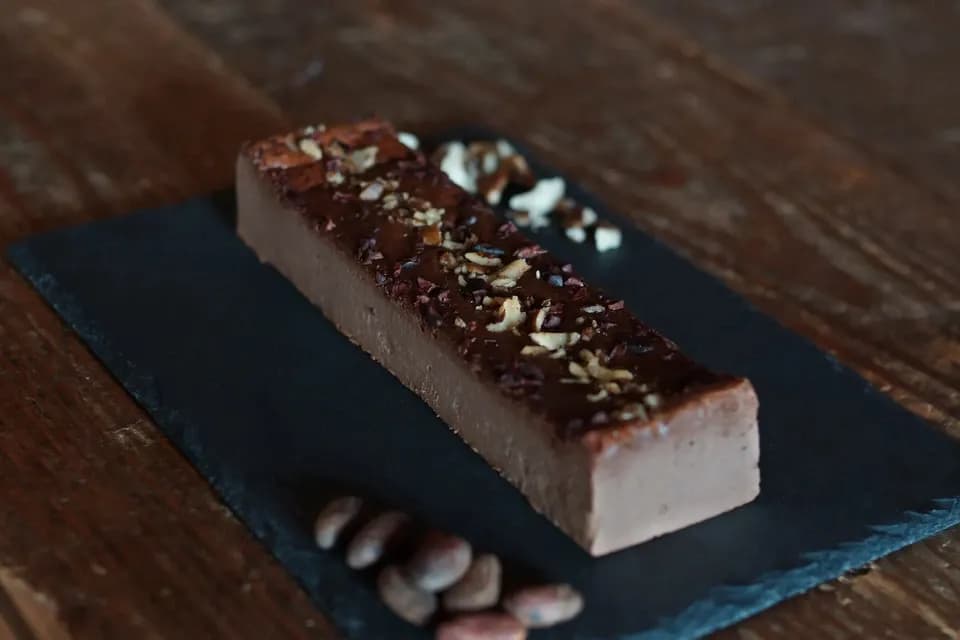 【お中元・夏ギフトにも】ファインカカオ＆くるみの麹チーズケーキ（無添加・グルテンフリー）