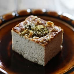【母の日にも】【春限定】「ふきのとう&くるみ」の麹チーズケーキが始まりました。