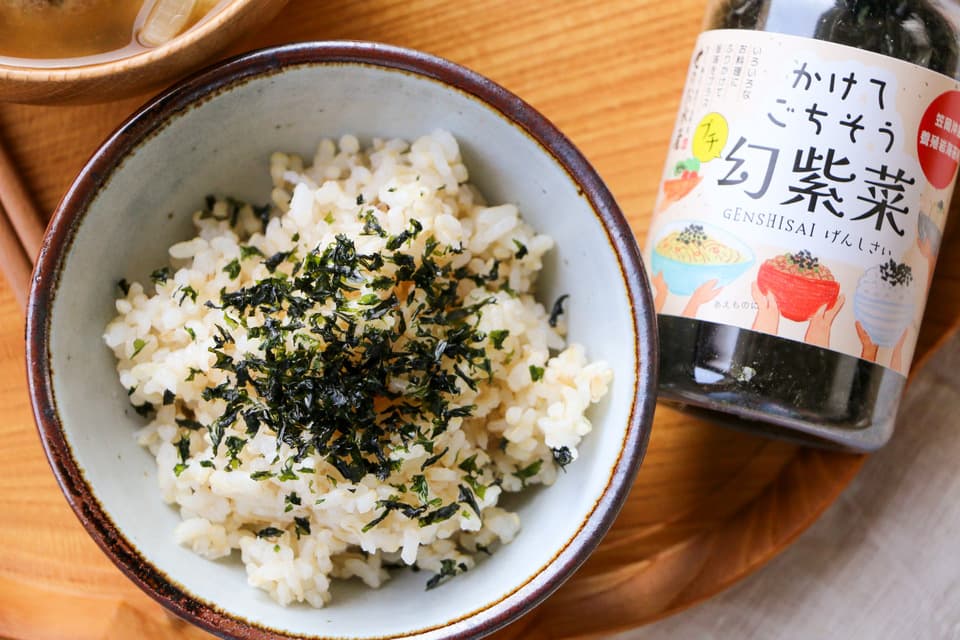 岩のりフレーク＜かけてごちそうプチ幻紫菜＞養殖岩海苔種の幻紫菜使用