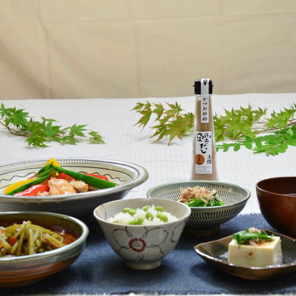 つぎ足す 鰹だし うまみ