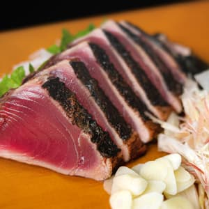 ［ギフト］[送料無料]久礼の一本釣り地鰹 藁焼きタタキ（旬凍）