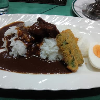 ビストロ香月の絶品ビーフカレー