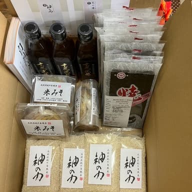 海外（ドバイ・バンコク）輸出用　サンプル発送「神の力」「米みそ」「焼き海苔」「黒酢」