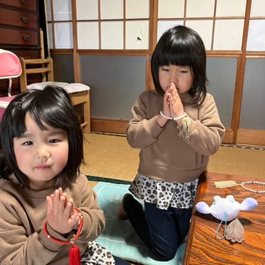 母が亡くなって12年　初めての法事にわいわいウロウロ　ご焼香が楽しい