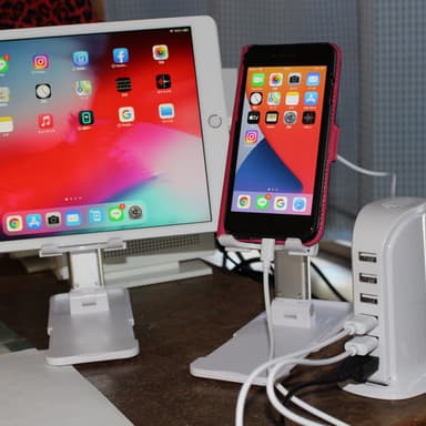iPad・iPhoneスタンド　6口USBコンセント