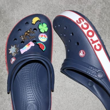 楽しいサンダルは心もウキウキ